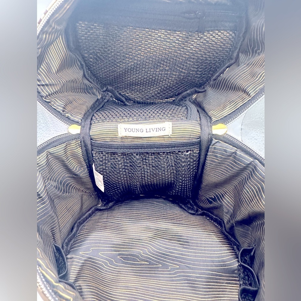 Young Living Travel Diffuser Bag- Leopard - Picture 3 of 3